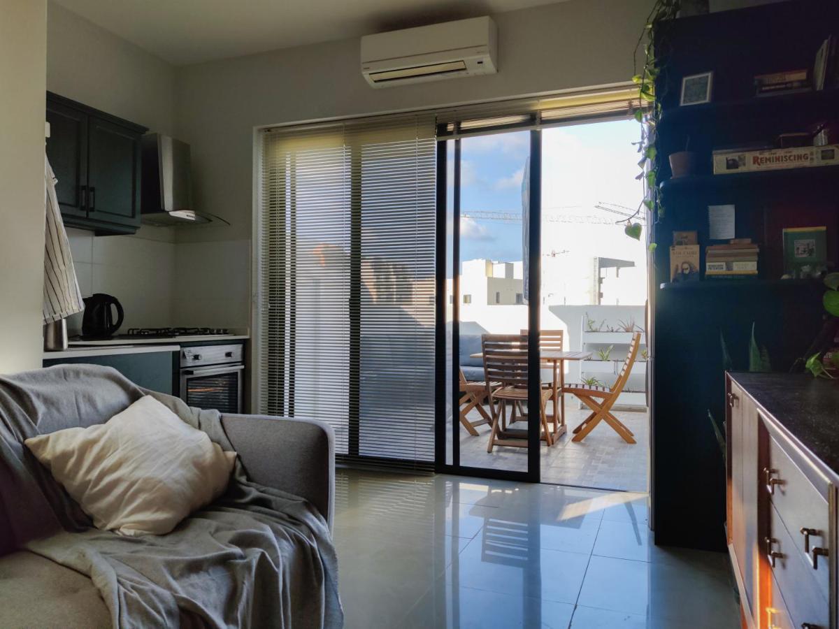 Cosy Designer Seaview Penthouse With Terrace & Bbq Leilighet San Pawl il-Baħar Eksteriør bilde